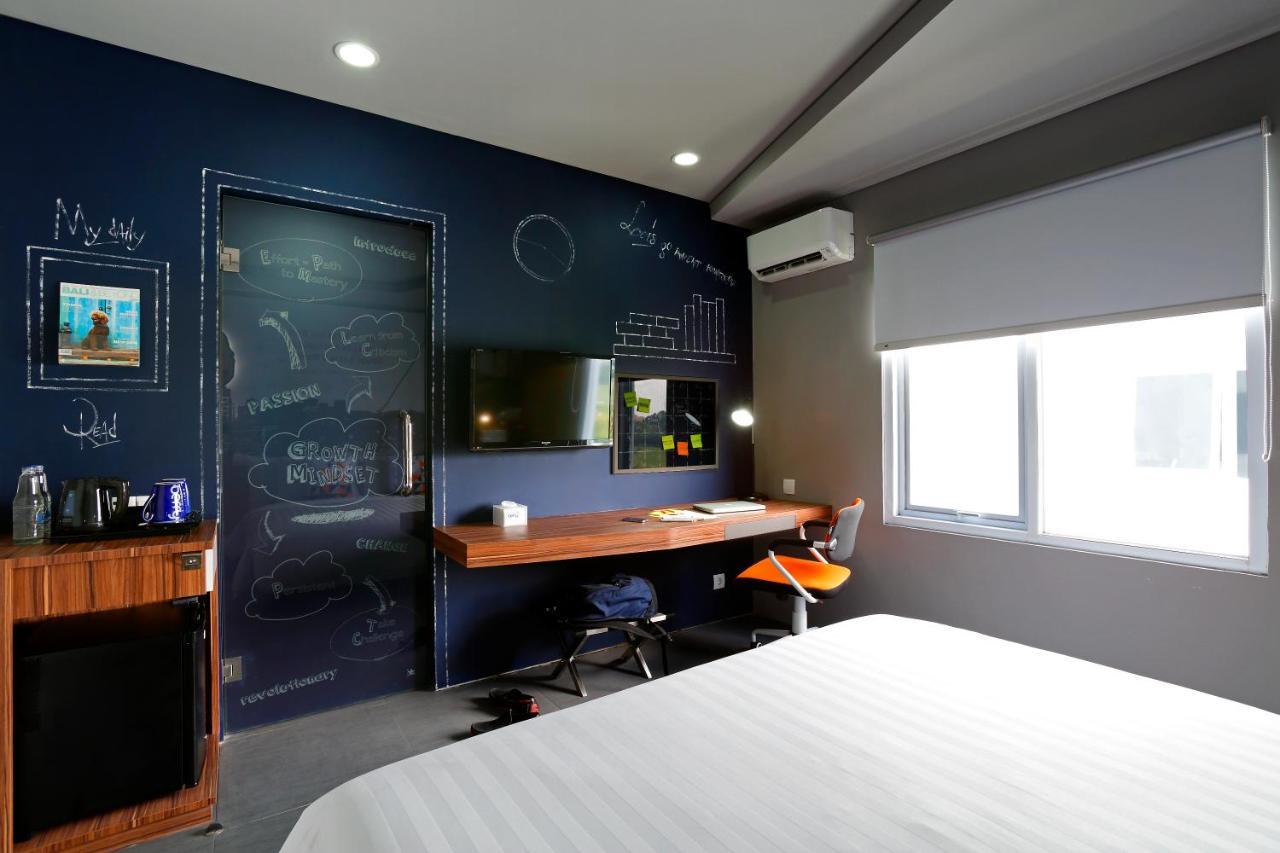 Berry Biz Hotel Sunset Road Seminyak  Luaran gambar