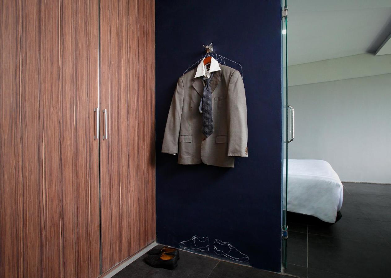 Berry Biz Hotel Sunset Road Seminyak  Luaran gambar