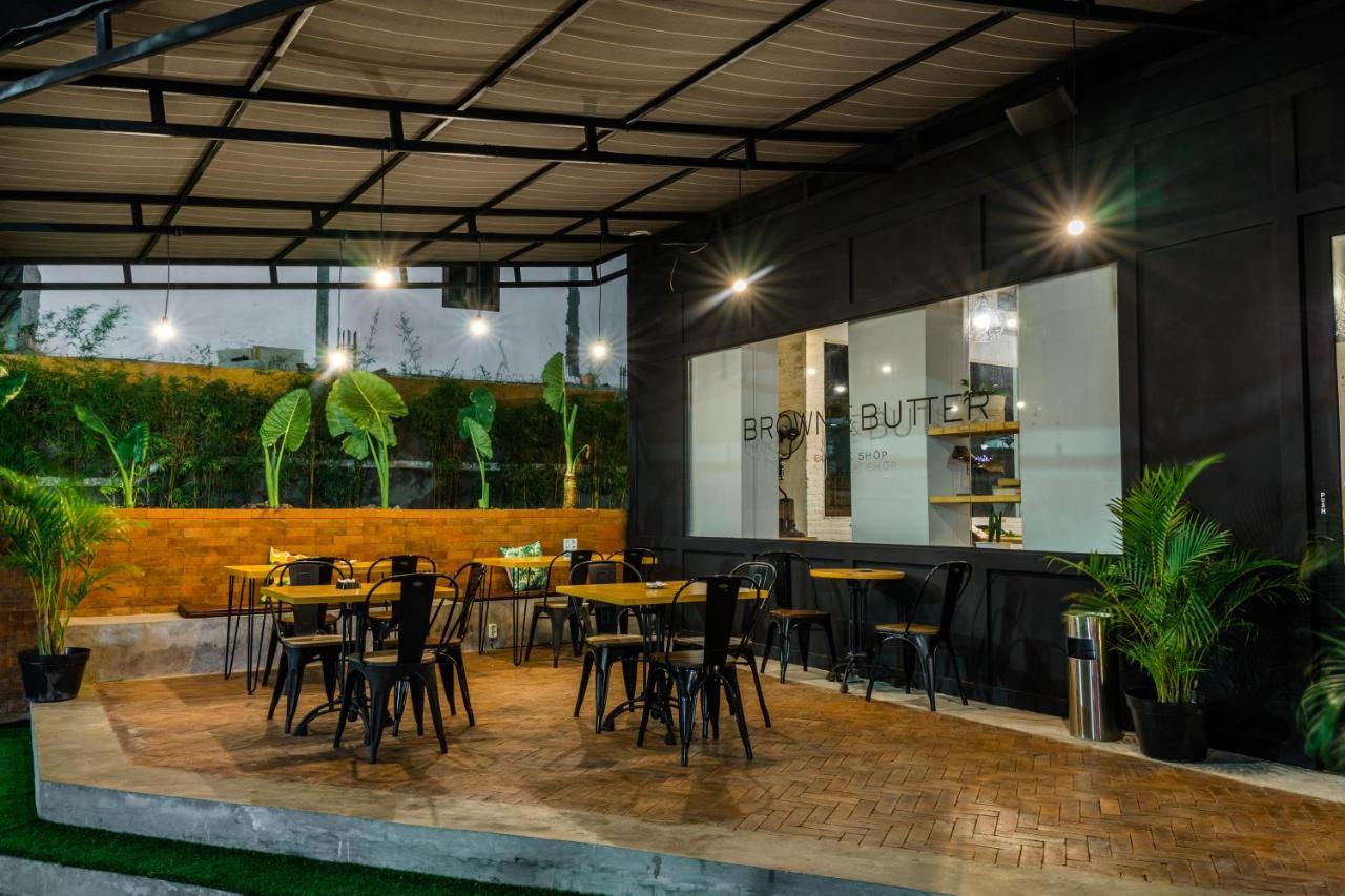 Berry Biz Hotel Sunset Road Seminyak  Luaran gambar